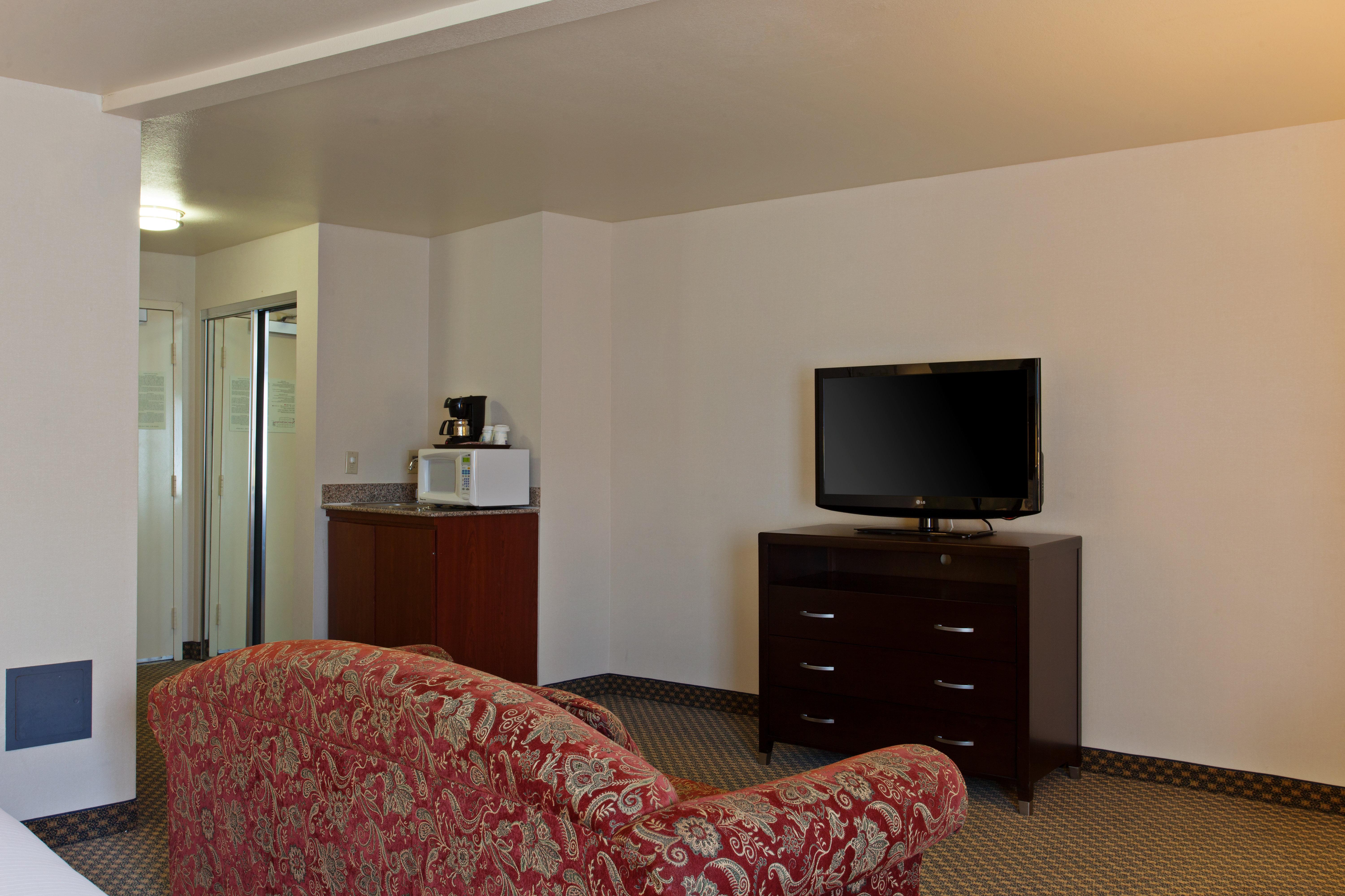 Holiday Inn Express Hotel & Suites Hermosa Beach By Ihg Exterior photo